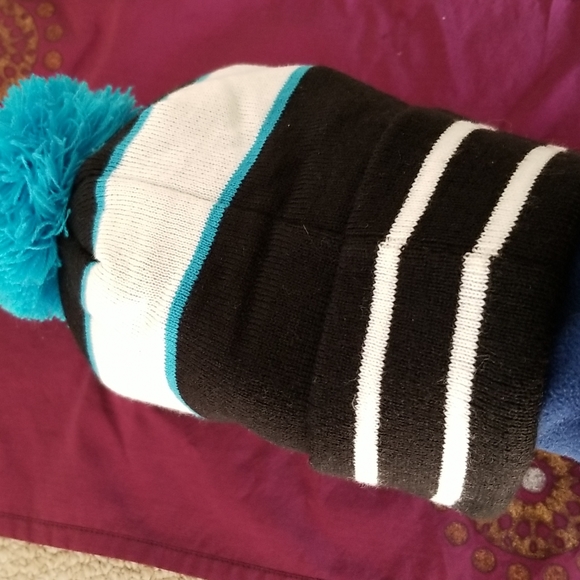 Original Winter hat/toque - Picture 5 of 6